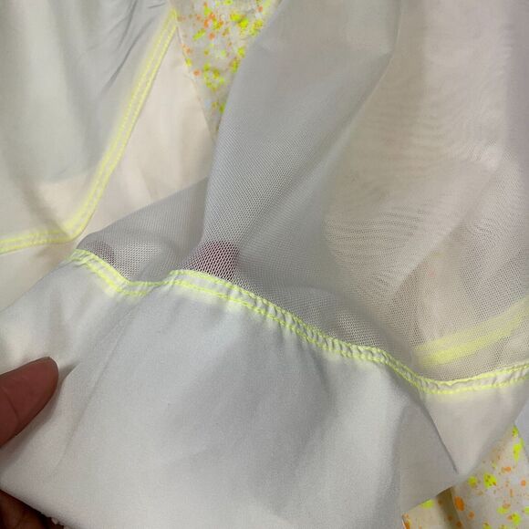 Nike Womens Icon Clash Packable Running Jacket Ivory Yellow Mesh Full Zip XL - Picture 4 of 12